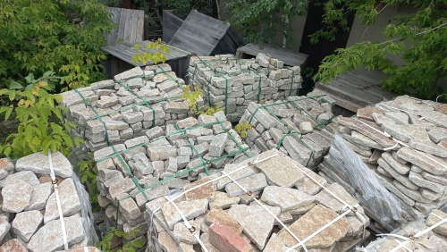 Гранитный плитняк галтованный для мощения купить в Чистополе