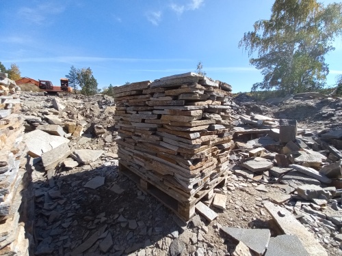 Плитняк златолит серебристый для мощения на бетон купить в Чистополе