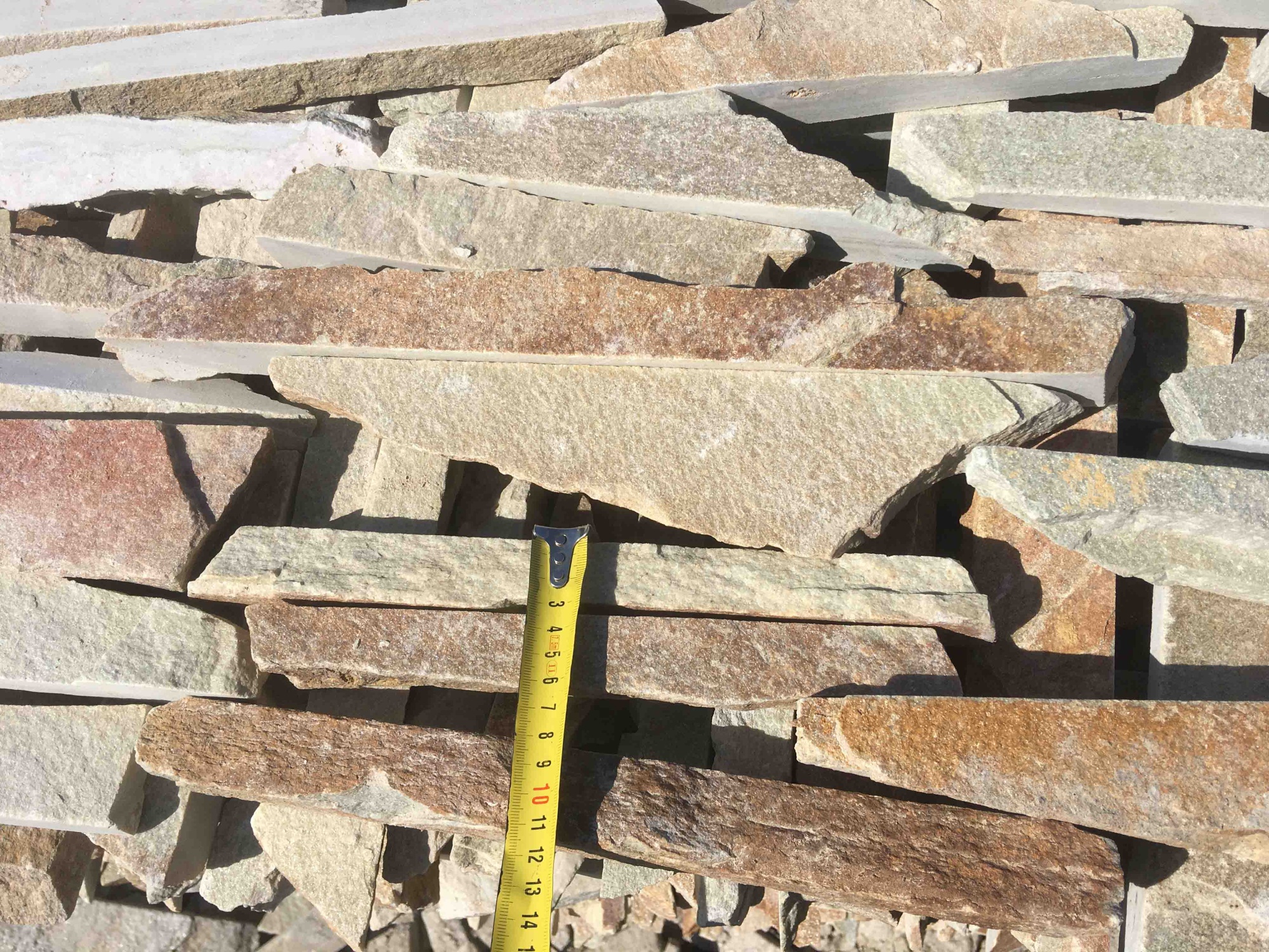 Горбушка златолит золотистый для облицовки купить в Чистополе