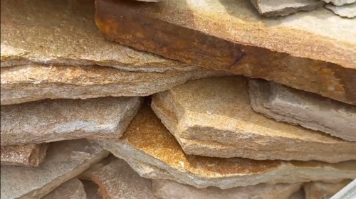 Плитняк златолит жёлтый золотистый для отмостки купить в Чистополе