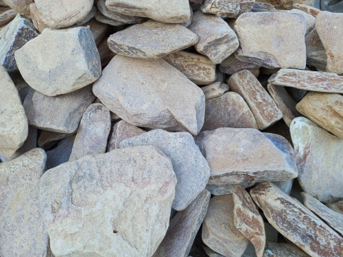 Златолит жёлтый, жёлто-зелёный глыбки и валуны для ланшафтного дизайна купить в Чистополе