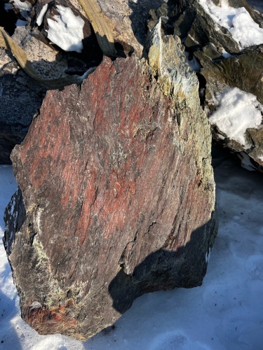 Ландшафтные глыбы красно-фиолетовые 200-1000 килограмм купить в Чистополе