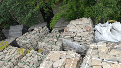 Гранитный плитняк галтованный для мощения купить в Чистополе