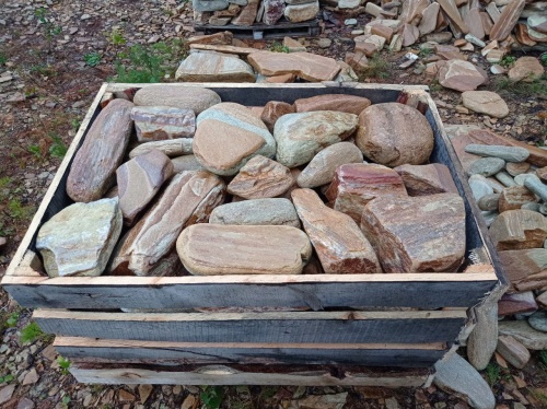 Златолит жёлтый, жёлто-зелёный глыбки и валуны для ланшафтного дизайна купить в Чистополе