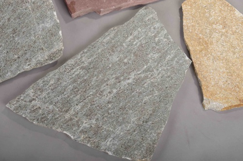 Плитняк златолит Уральский для цоколя, отмостки купить в Чистополе