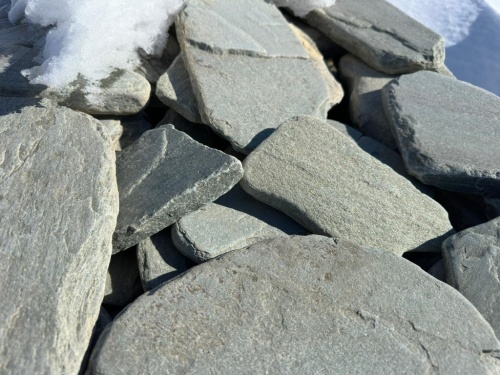 Плитняк златолит зелёный галтованный для цоколя купить в Чистополе