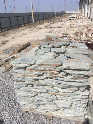 Златолит серебристый галтованный для лестниц купить в Чистополе