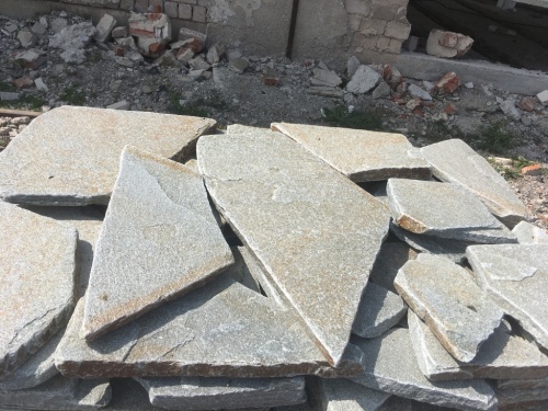 Златолит серебристый галтованный для лестниц купить в Чистополе