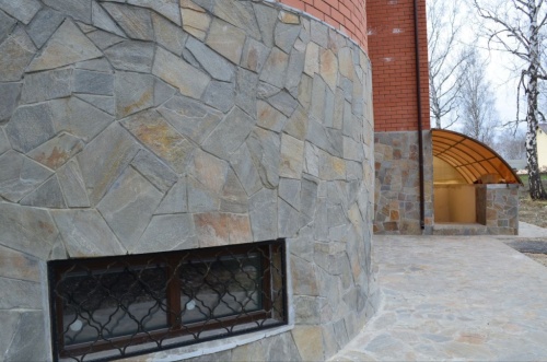 Плитняк златолит Уральский для цоколя, отмостки купить в Чистополе